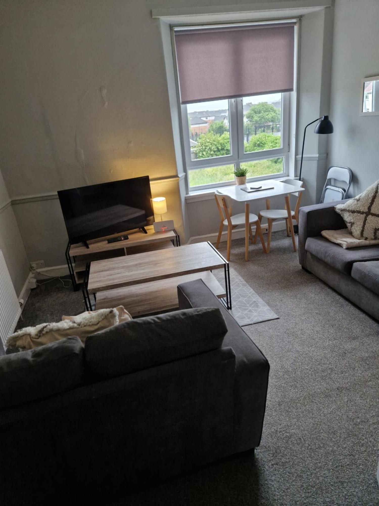 Star Apartment Дамбартон Экстерьер фото